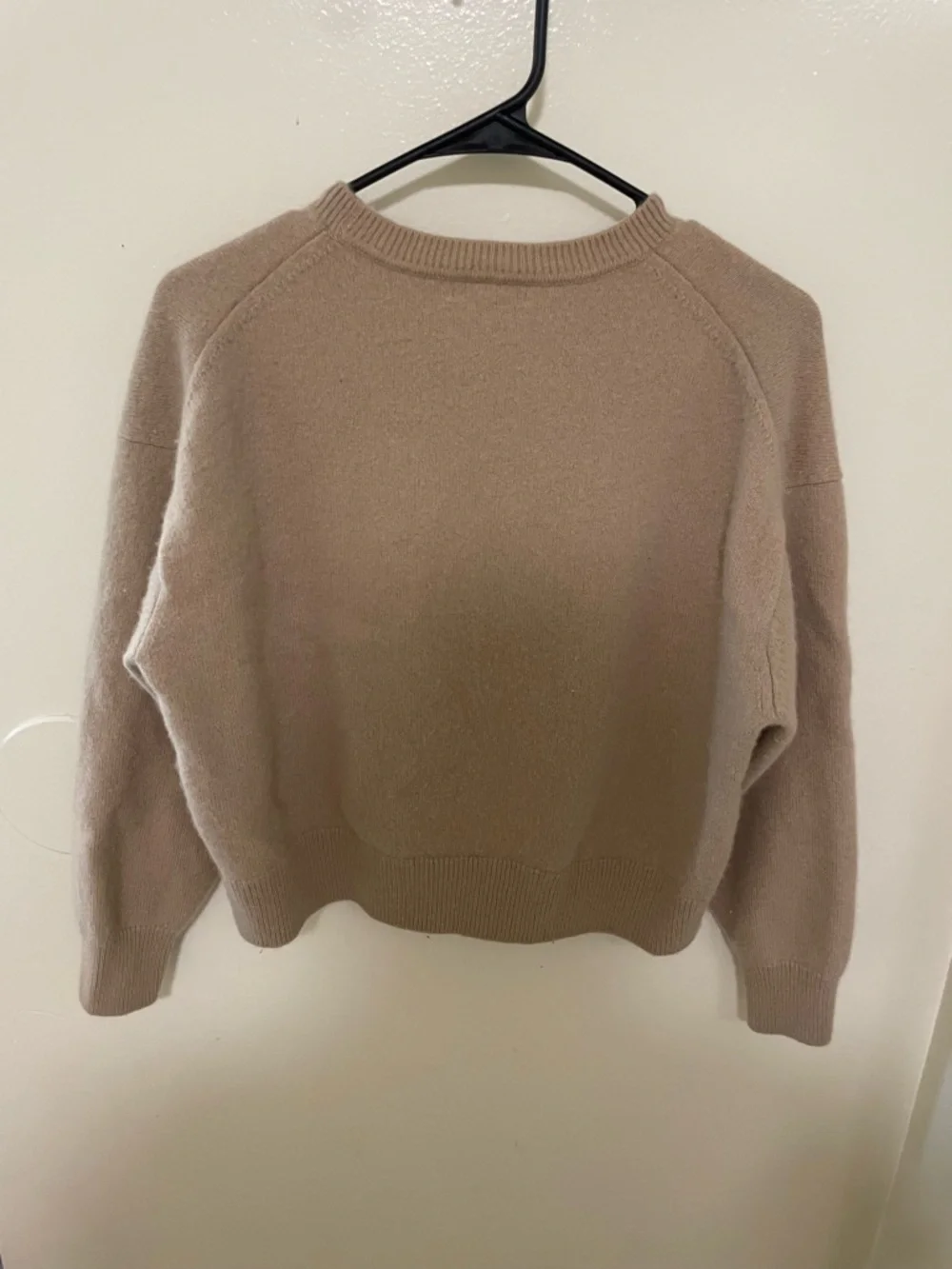 ✨Women’s Athleta Crew Neck Fuzzy Sweater Size L